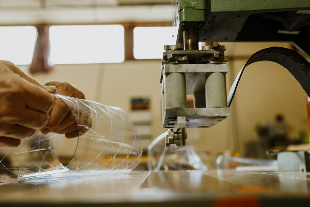 WADERS-vetements-impermeables-projets-industriels-Normandie-operation-PVC-soudure-haute-frequence-grand